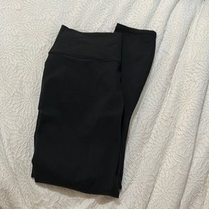 Fabletics Define High Waisted Powerhold Capri Legging - New